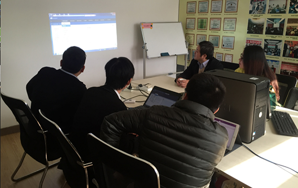 擅自搬运玩家基于编辑器创作的视频并以此牟利