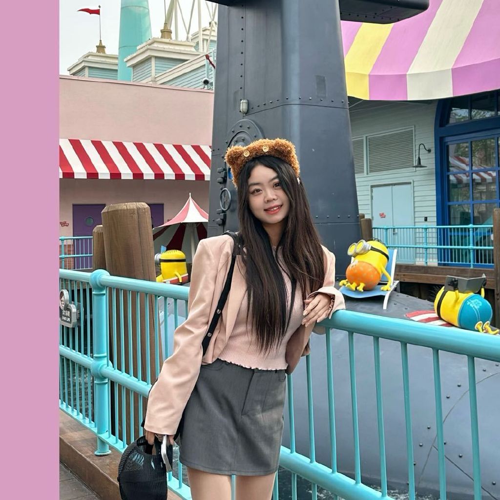 聂远女儿和李湘女儿同框能看得出气质根本不是用钱打扮出来的